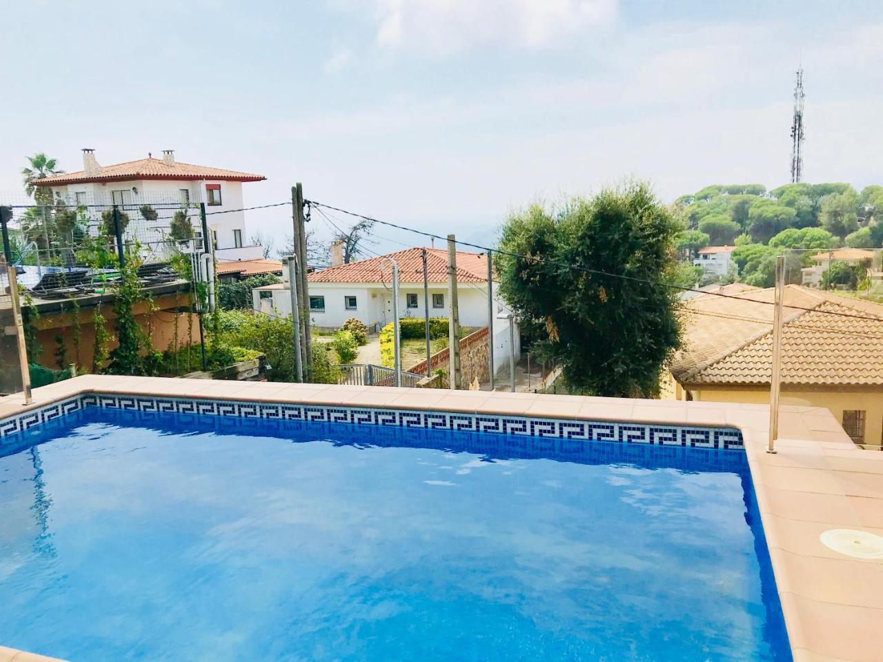 Luxury Villa Investingspain With Sea Views, Pool And Jacuzzi يوريت دي مار المظهر الخارجي الصورة